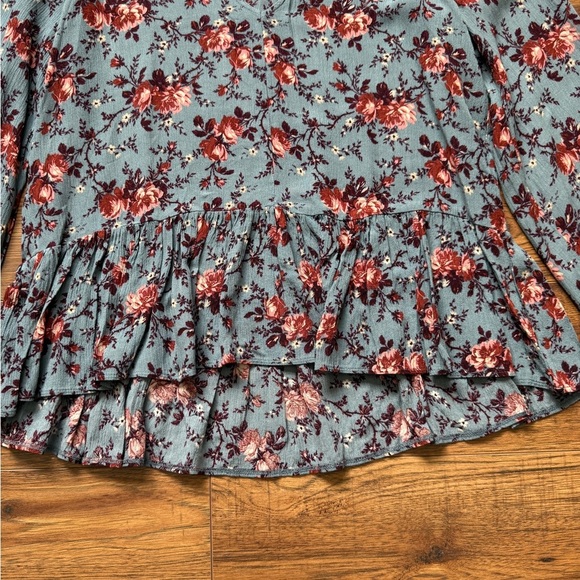 American Eagle Outfitters Women’s Boho Peplum Waist Floral Blouse Size Medium - Picture 3 of 10
